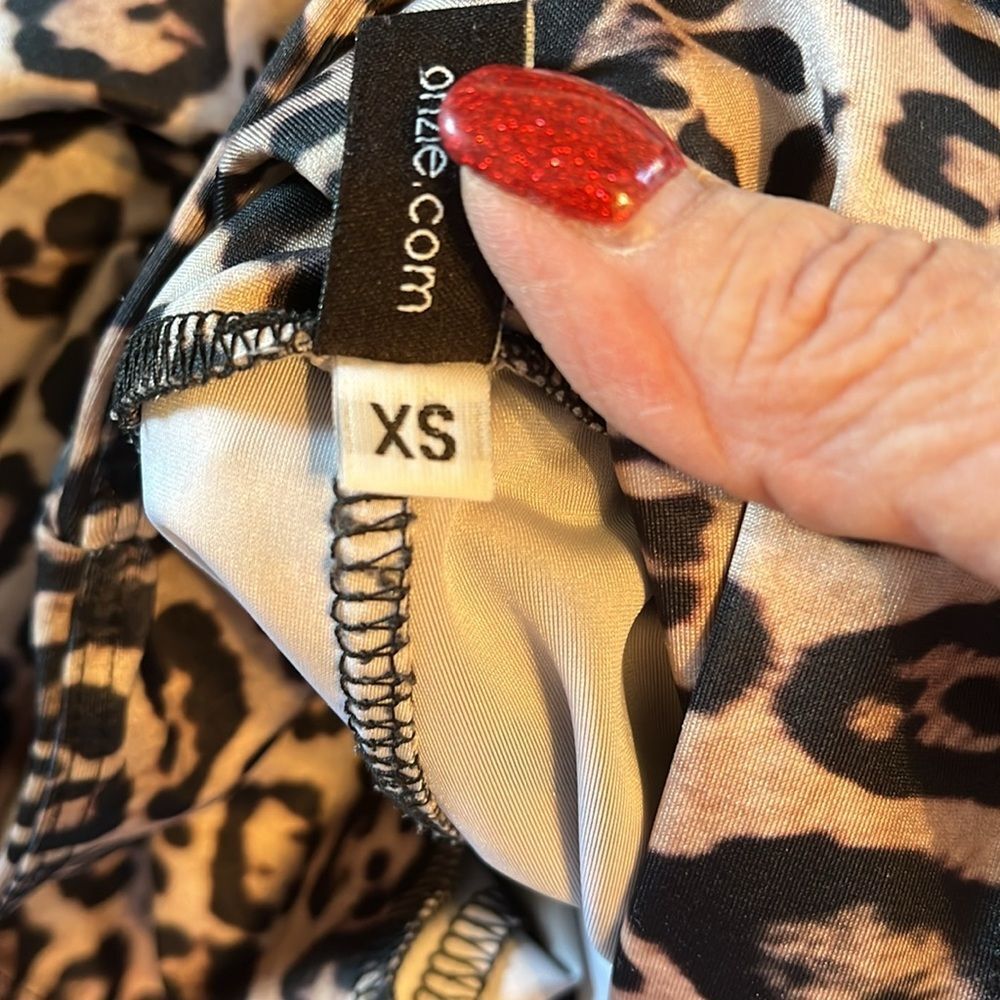 Onzie Flow Leggings Size XS Gently used Leopard Print - Picture 4 of 5